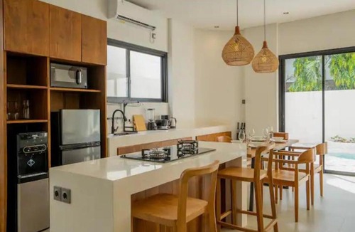 Batu Bolong Villa | Villa Casa Jasmine