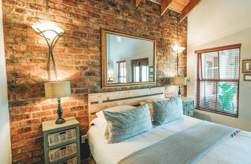 Kleinmond House | Villa Chad Luxury Guesthouse