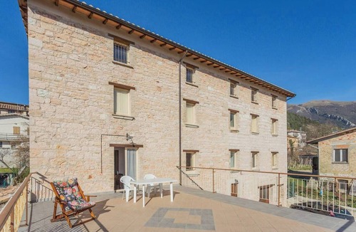 Sigillo Apartment | Villa Costanzi: Breezy Terrace On The Cucco