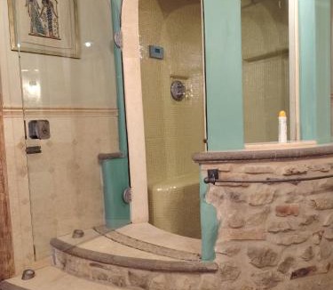 Guiglia Bed & Breakfast | Villa Dacia bed bed and breakfast and Home Restaurant