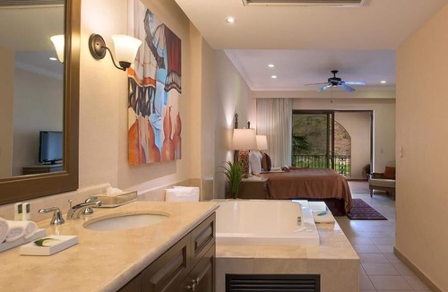 Valle Dorado Resort | Villa del Palmar Loreto: Garden-View Family Escape—Adventure, Relax, Repeat!