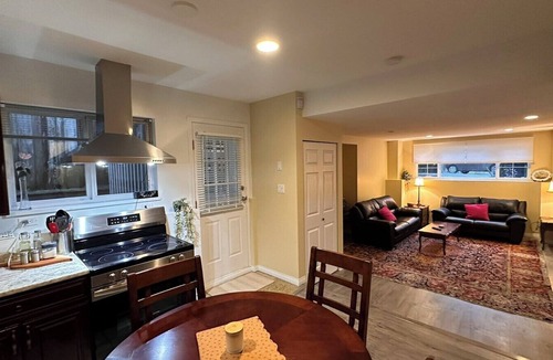 District of North Vancouver Apartment | Villa Dollarton