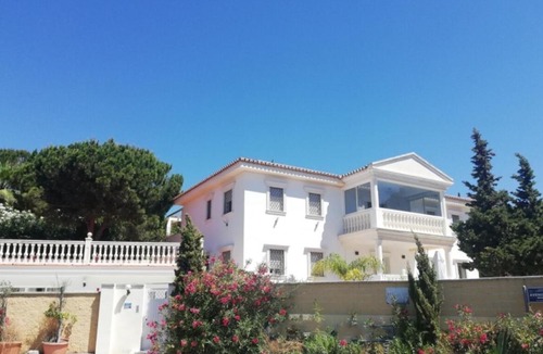 Urbanizacion Hacienda las Chapas Villa | Villa excepcional con piscina privada - 15 pers. - ES-175-65
