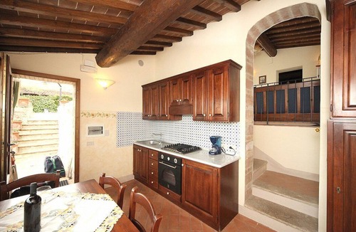 Lano Villa | Villa Gelso Grande: A cozy and welcoming two-story ancient house in the characteristic style of the Tuscan countryside, with Free WI-FI.