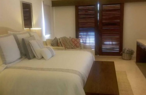 Bucerias House | Villa Girasol by RNLR