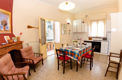 Cascine-La Croce Villa | Villa in Cascine-la Croce with 3 bedrooms sleeps 10