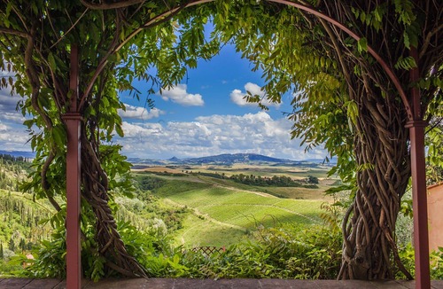 Peccioli Villa | Villa in Montelopio with 5 bedrooms sleeps 13