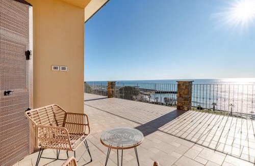 Santo Stefano al Mare Villa | Villa Indipendente, 200mq giardino e posto auto