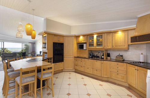 Gordons Bay Central House | Villa Kyma - Six Bedroom House, Sleeps 12