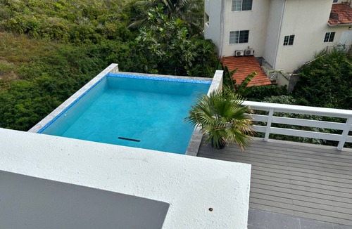 Mount Hardy Villa | Villa Latanyé - 4-bedroom modern villa -Sophisticated Living Above the Bay
