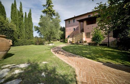 Montopoli in Val d'Arno Villa | Villa Le Rondini by Salogi Villas