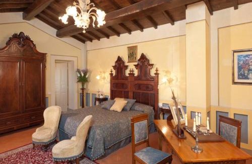 Poppi Villa | VILLA LIZ Tuscany, private pool, hot tub, property fenced, pets allowed