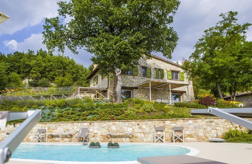 Fermignano Villa | Villa Luna, relax surrounded by nature