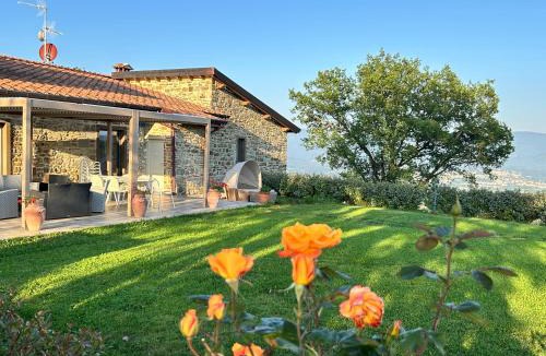 Porrena House | Villa Lux Poggelleri, vista unica sul Casentino
