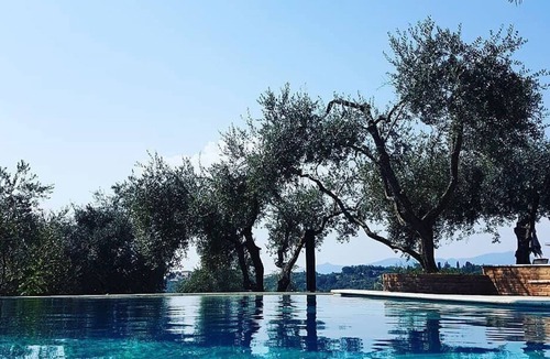 Forcoli Villa | Villa Marae in Tuscany - luxury villa with a heated pool and tennis court