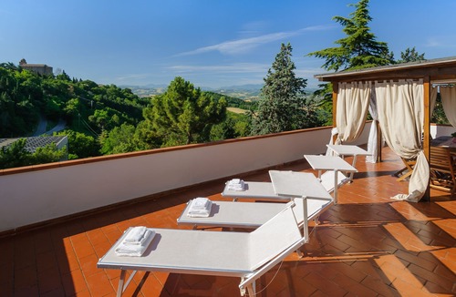 Mondaino Villa | Villa Mery, Holiday house in the hills of the Rimini Riviera, with private pool