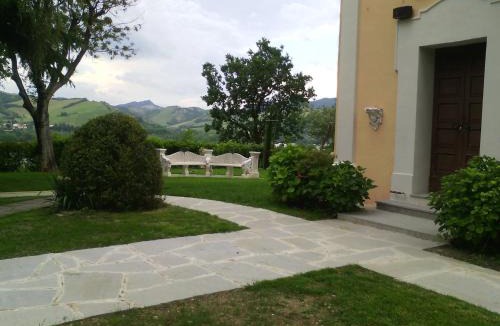 Imola House | Villa Montrona RR