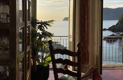 Vernazza Villa | Villa on two stories overlooking the harbor of Vernazza. Wi-Fi & AC