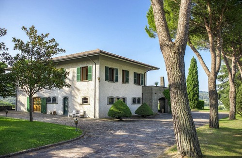 SantʼAngelo in Vado Villa | Villa Paola 10 by Marche Holiday Villas