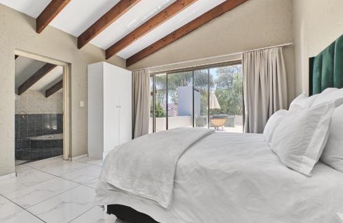 Woodmead Villa | Villa Picasso - 3 Bedroom