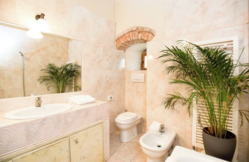 Donnini Hotel | Villa Pitiana