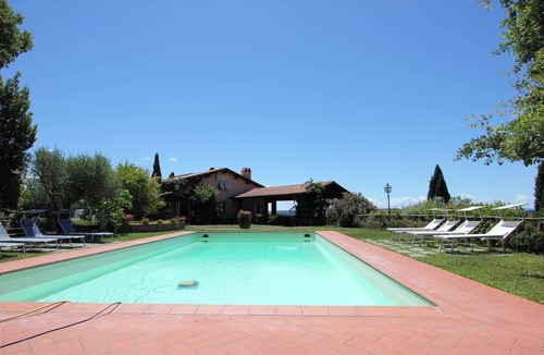 Scandicci Villa | Villa Poggio La Leona with pool near Florence