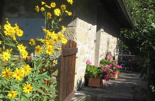Londa House | Villa + pool near Florence. La Casaccia . Sleeps 6+ 1 baby. Peace and views