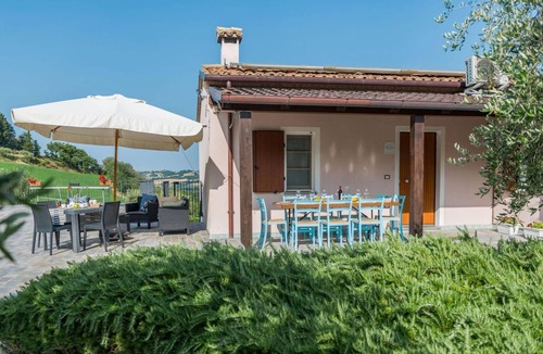 Fossombrone Villa | Villa Rosa - Private villa, 5 bedrooms, pool, A/C, wifi, pets, Marche