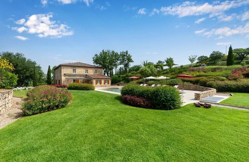 Casole d'Elsa Villa | Villa Sublimis - Tuscan villa with expansive park and private pool nera Siena