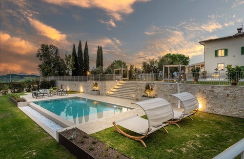 Macchino Villa | Villa Sunkiss: Luxury Farmhouse with Tuscan Flair and winery
