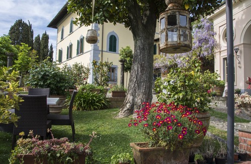 Saturnana Villa | Villa surrounded by greenery with swimming pool, a few kilometers from the center