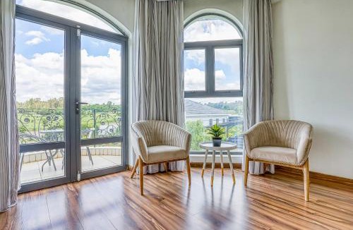 Greater Johannesburg Metropolitan Area House | Villa Tasha Luxury Suites, Lanseria