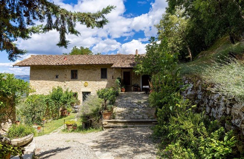 Sesto Fiorentino Villa | Villa Tenuta Lonciano - Luxury Villa Rental with swimming pool in Florence