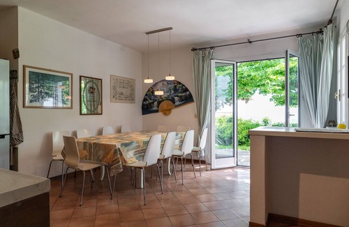 Artallo Villa | Villa with pool for groups and families