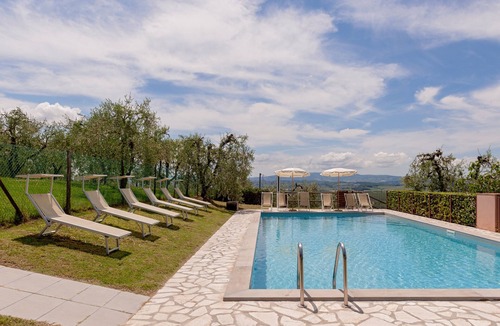 Treggiaia Villa | Villa with Private Pool, Wi-Fi, and Air Conditioning in Treggiaia