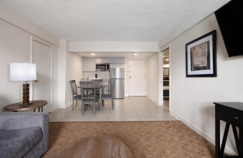 Clemmons Hotel | Village Inn Clemmons-Winston Salem, Trademark by Wyndham