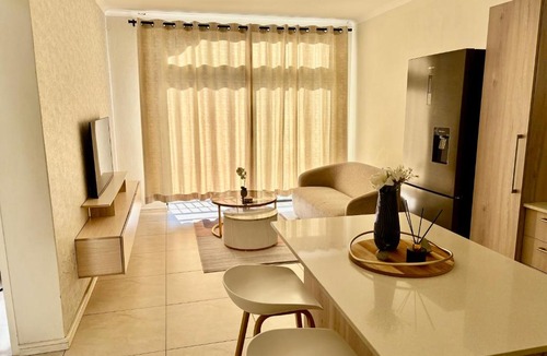 Randpark Ridge Apartment | Vint-Modern Residence