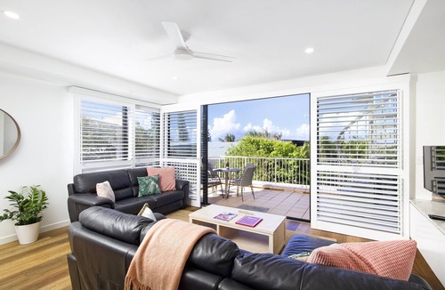 Sunshine Beach Apartment | Viva la Sunshine: Pool, View & Rooftop