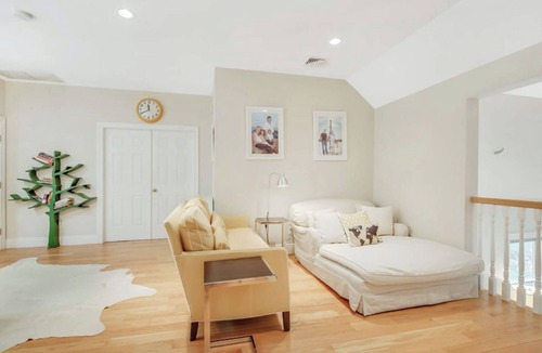 Wainscott Woods House | Wainscott Gem Large, Modern Home great for families - 1 mile to ocean/easy bike