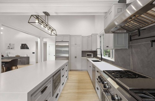 East Hampton House | Wainscott Woods by Rove Travel | Luxe Estate w/Pool
