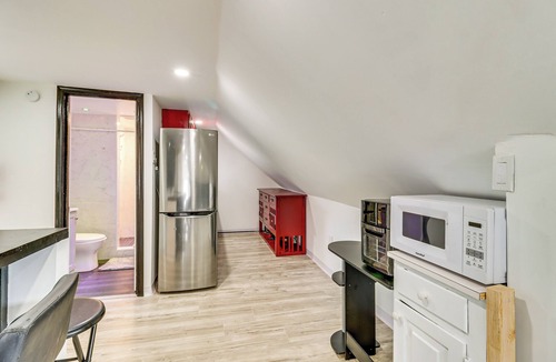 Arlington Heights Apartment | Walk to Main St Stroudsburg! Pocono Townhome