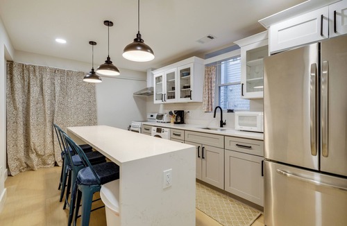 Silver Spring Apartment | Walk to Metro & Downtown! Cozy Silver Spring Apt