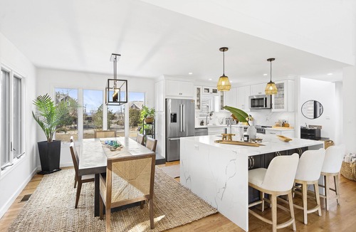 Lion Head Beach House | Walk to private beach & unwind in a heated pool + spa at this beautiful retreat!