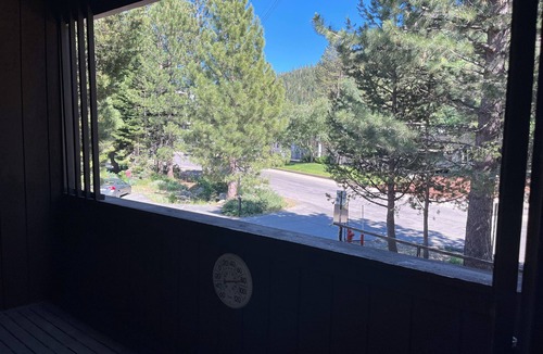 Olympic Valley Condo | Walk to Village! Clean 2BDRM Palisades Tahoe Condo: Hikes, Dining, Wifi
