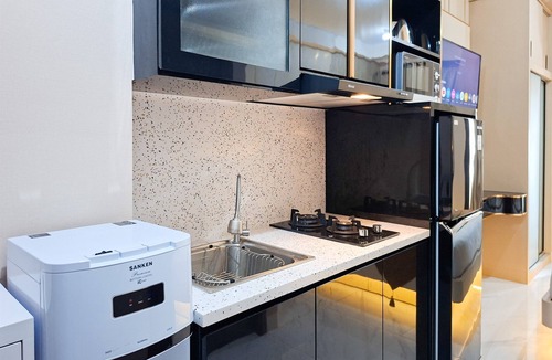 Ciputat Apartment | Warm And Restful Studio Room At Apartment Transpark Bintaro