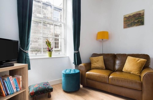 Stockbridge Apartment | Warm & cosy 2-bedroom apartment in the heart ❤️ of Stockbridge; picturesque area