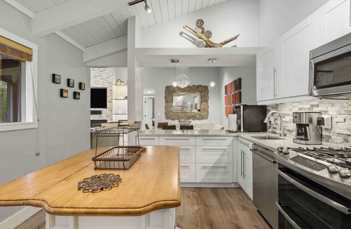 Warm Springs House | Warm Springs Getaway | Hot Tub | Near Lift & Downtown