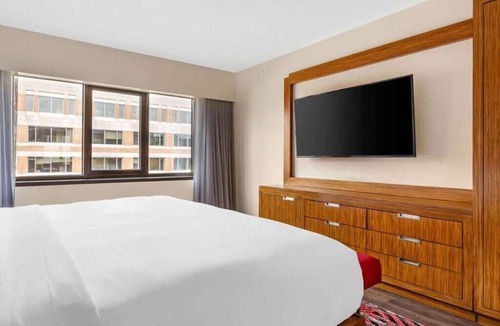 West End Hotel | Washington DC | Friends Capital Retreat | Gym + Downtown | 2BR