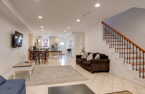 Southeast House | Washington DC Home ~ 5 Mi to National Mall!