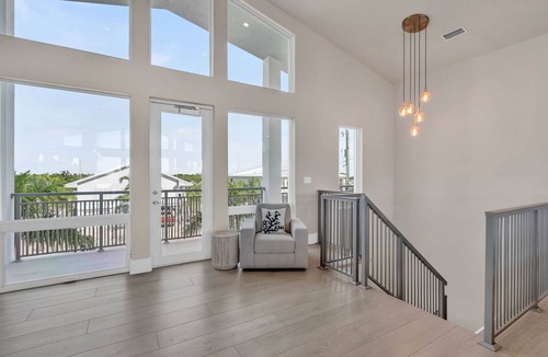 Marathon House | Waterfront Luxury: Pool, Dock & Near Beach!